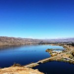 Wasser blauer Himmel Hügel Otaki Neuseeland