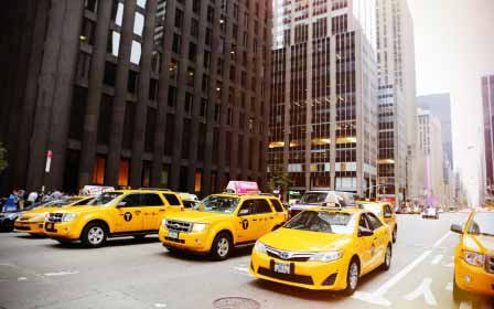 Straße USA New York Taxi gelb
